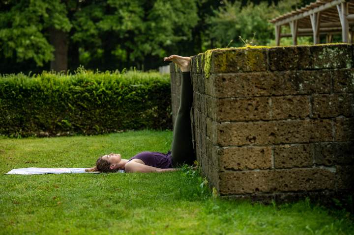 Abendroutine mit Yoga