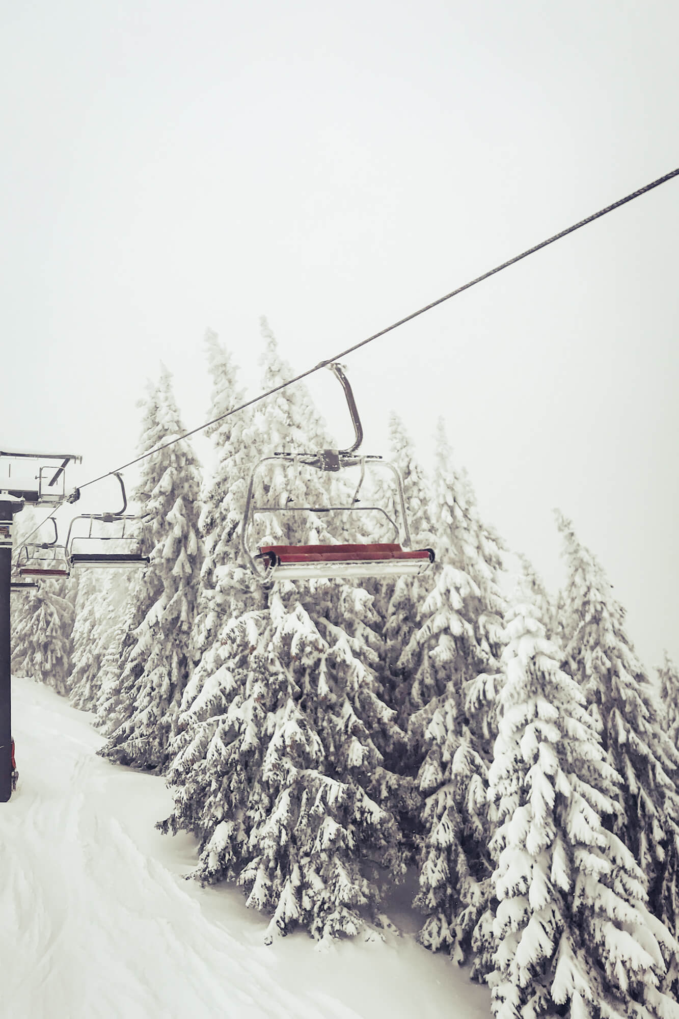 Sessellift im Schnee