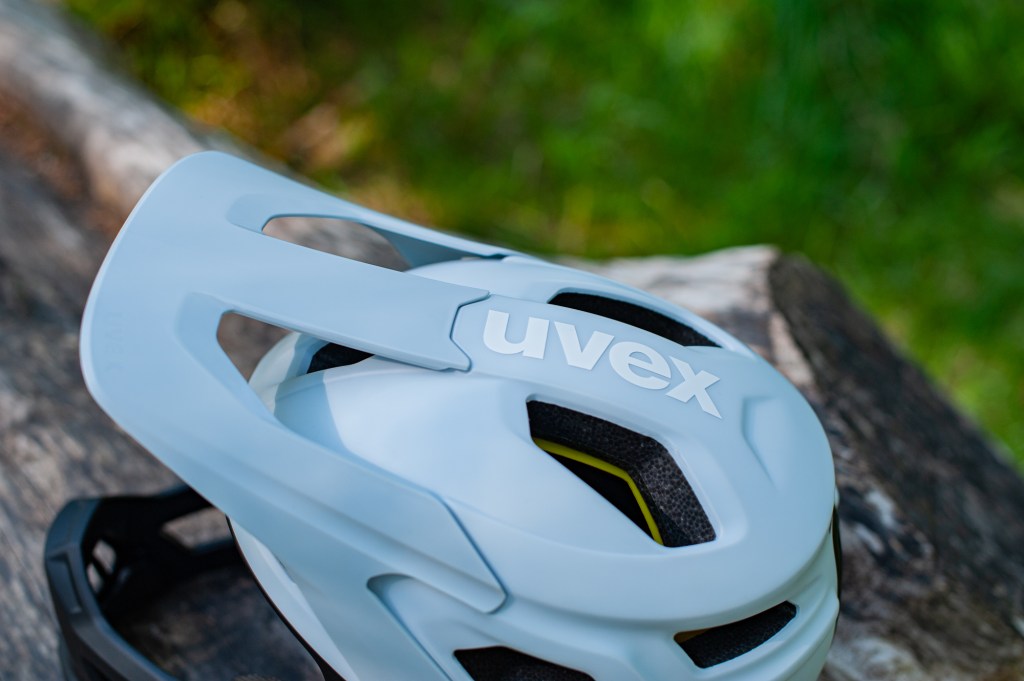 uvex revolt MIPS mit großem Visier von oben